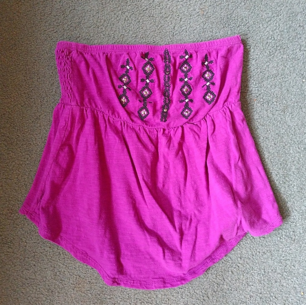 Purple strapless shirt